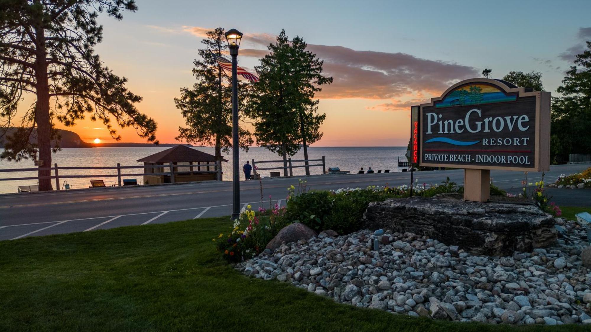 Pine Grove Resort 以法莲 外观 照片